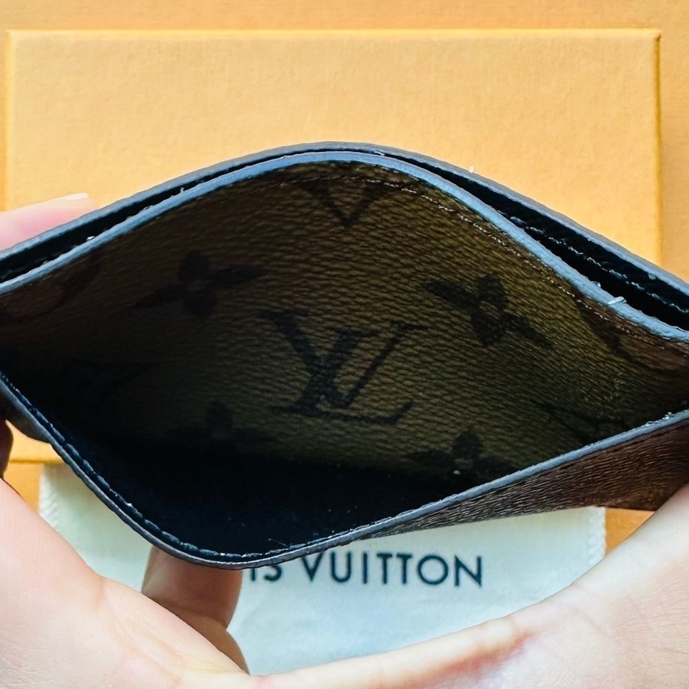 Authentic Louis Vuitton Reverse Monogram Cardholder/Wallet - Picture 4 of 8